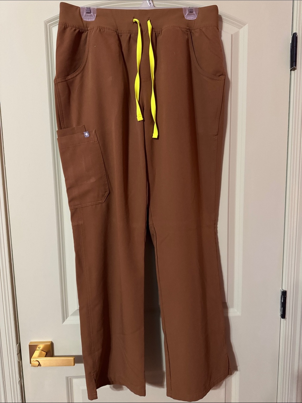 FIGS Women’s Large Brown Drawstring Cargo Pants with Neon Drawcord